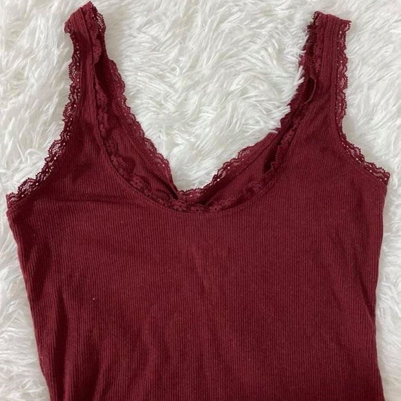 SOLD Hollister Burgundy Lace Trim V Neck Tank Top - Picture 6 of 6